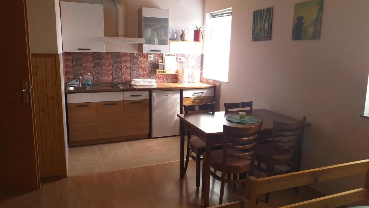 Apartment Beautiful Crni Kal Экстерьер фото